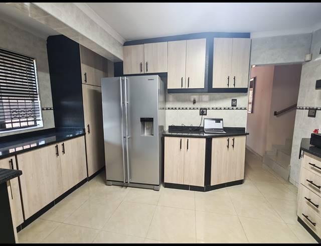 3 BEDROOM HOUSE FOR SALE IN FLAMINGO HEIGHTS